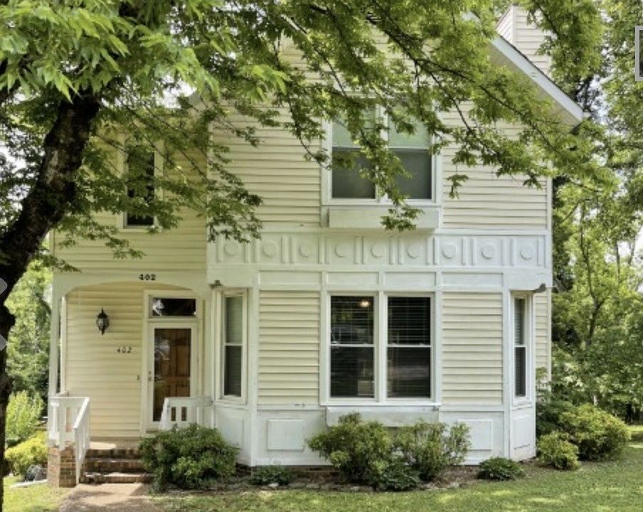 1st image of 402 Fort Hill Dr