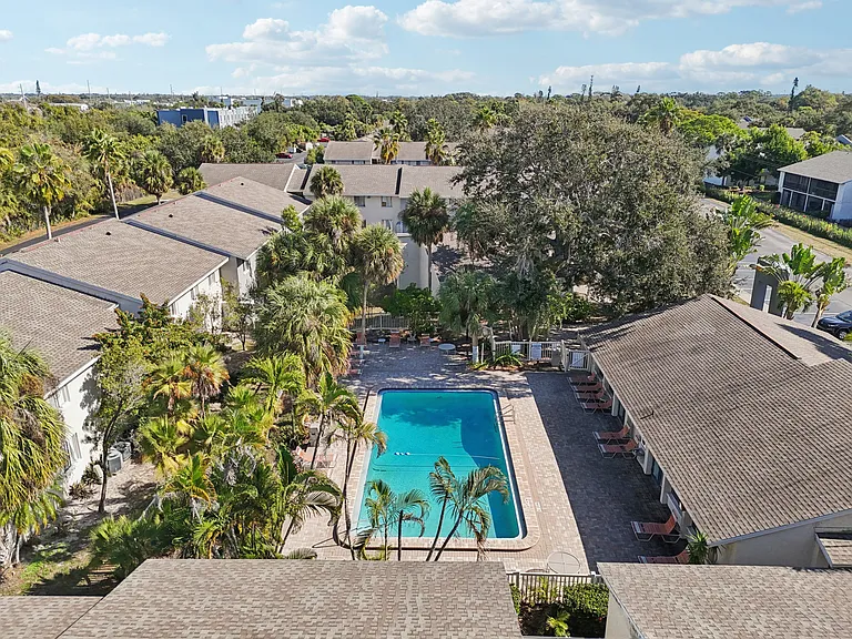 Sarasota South — Photo 28