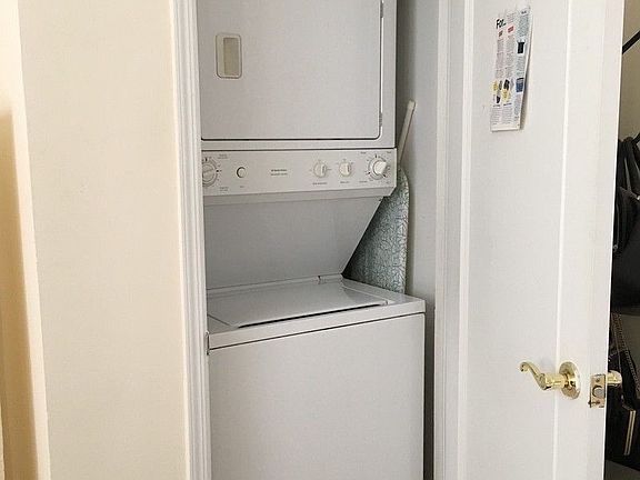 4th image of 525 W End Ave APT 11D