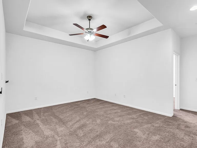 2907 Zelma Dr — Photo 28