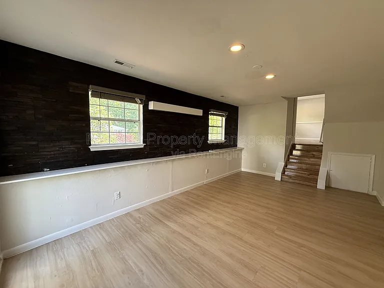 10910 Chesterwood Dr — Photo 26