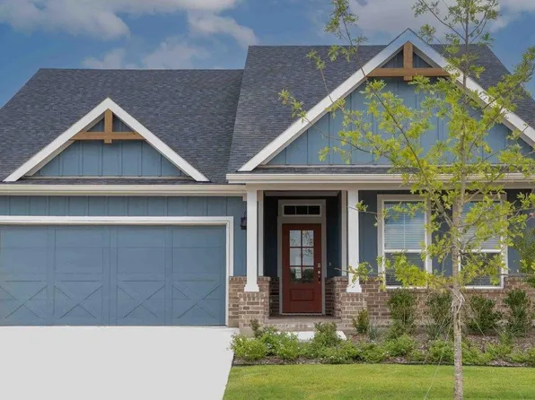 8704 Red Oak Dr, Justin, TX 76247