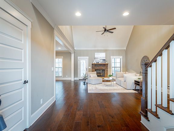 3rd image of 9409 Silver Stone Ln
