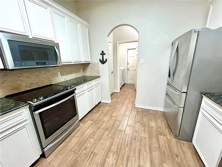7005 Vineyard Dr — Photo 17