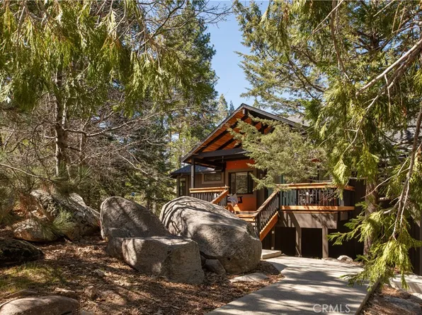 853 Golf Course Rd, Lake Arrowhead, CA 92352