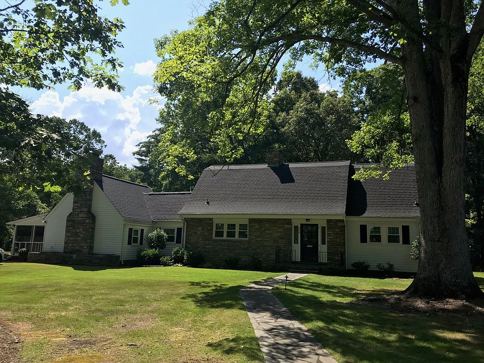 Front view, screened porch