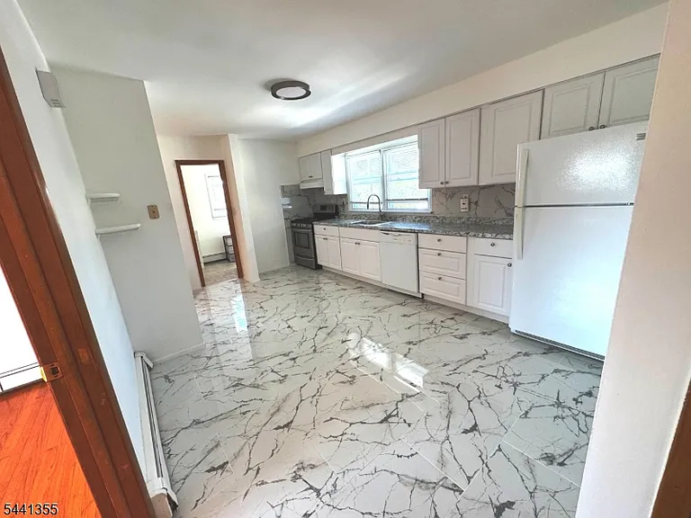 32 Harding Ct #2 — Photo 6