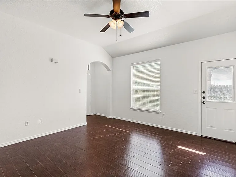 586 Creekside Cir #586 — Photo 14
