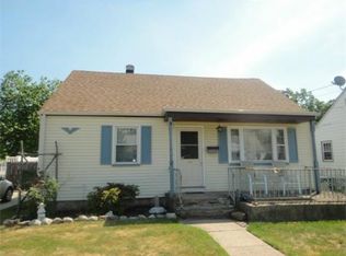 29 Eberly Pl, Fords, NJ 08863