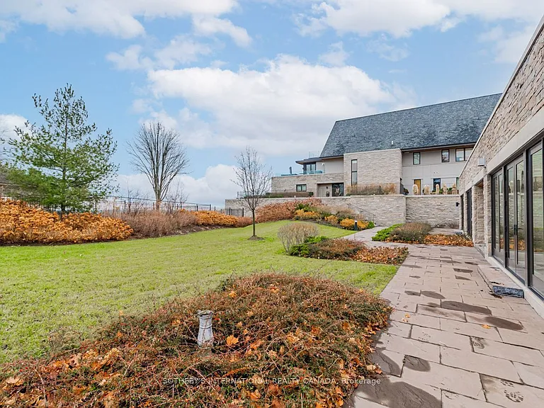 10 Maple Grove Dr #28 — Photo 6