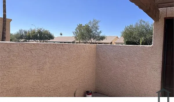 725 N Arrowhead Dr — Photo 5