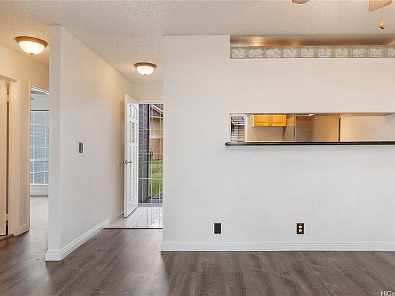 5th image of 94-1451 Waipio Uka St APT L106