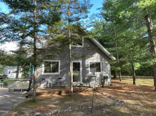 890 Juniper Ct, Alger, MI 48610