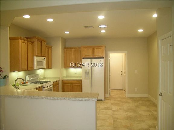 5th image of 11276 Emerald Pine Ln