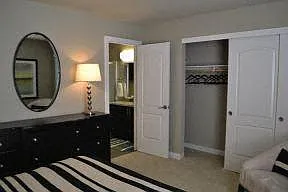 MONTECITO VILLAS — Photo 25
