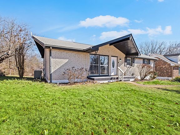 3rd image of 306 Honeyhill Dr