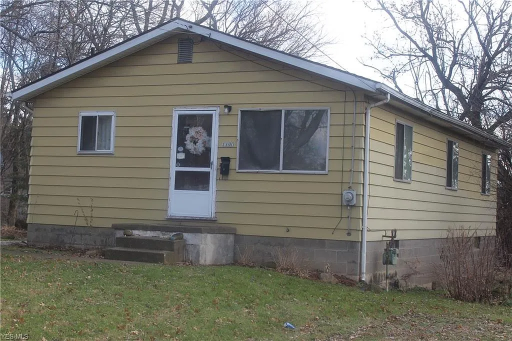 1190 Smithfarm Ave photo 1