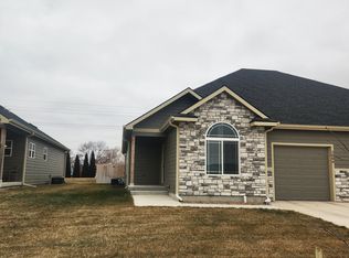 2806 Crystal Lake Dr, Salina, KS 67401