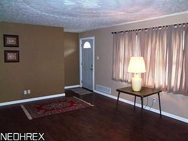 4th image of 2960 Archwood Pl
