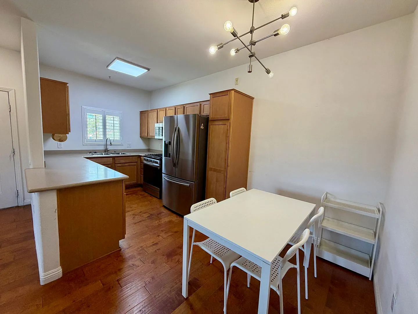 2291 W Horizon Ridge Pkwy — Photo 4