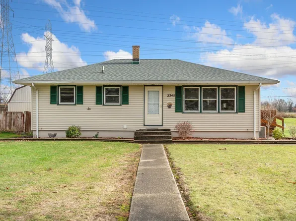 2345 Dellwood Dr, Fort Wayne, IN 46803