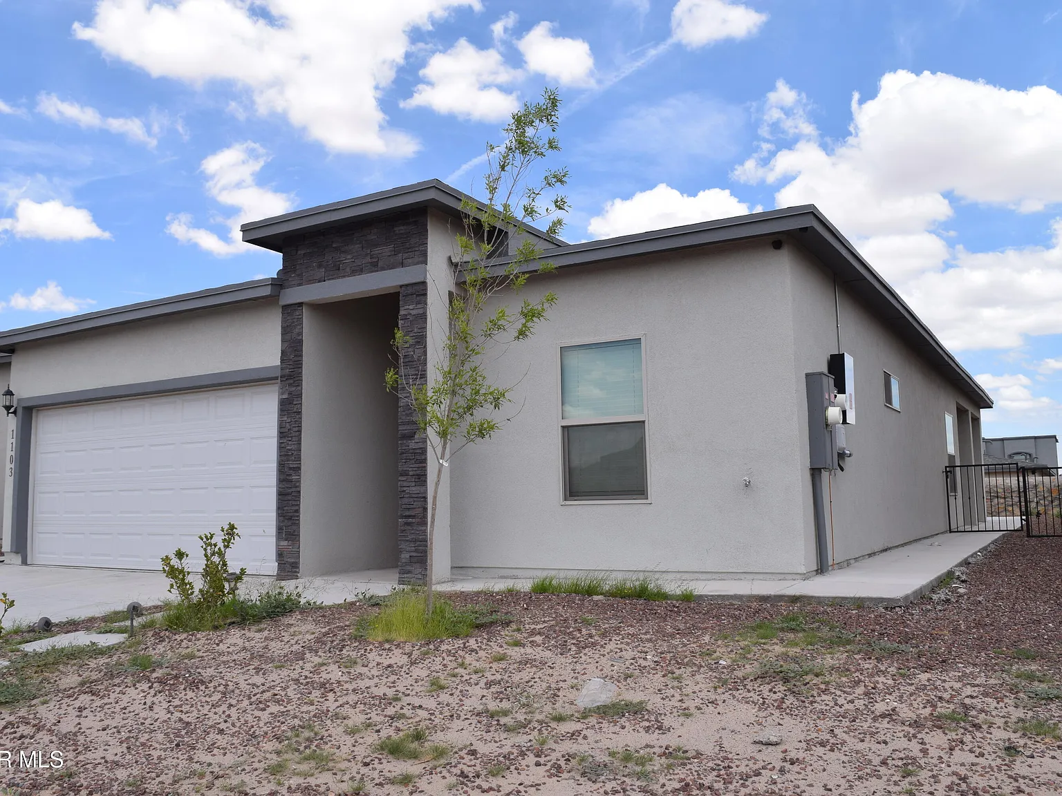 4 bed, 3.0 bath, 1555 sqft, $1,900 — Photo 4