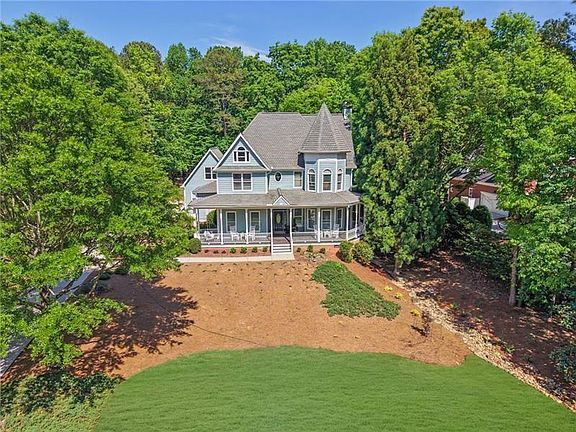 4th image of 360 Coach House Ln