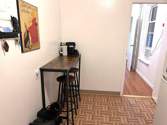 3rd image of 540 W 47th St APT 10