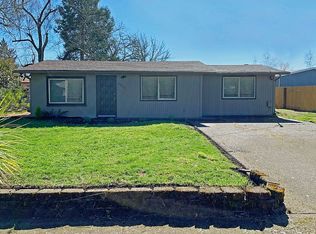 5075 D St, Springfield, OR 97478