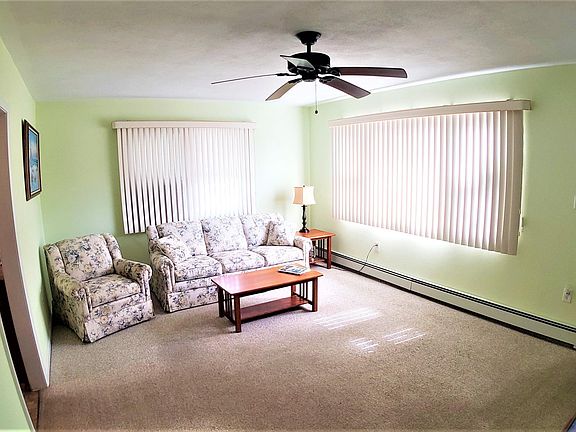 3rd image of 50 Bay Shore Dr