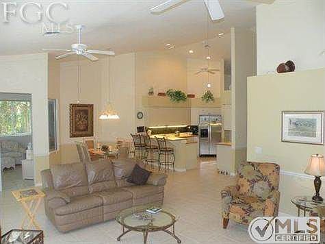 4th image of 9185 Coach House Ln