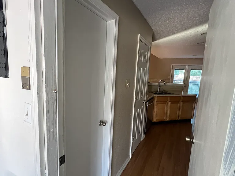 5950 Redcliff North Ln #5950 — Photo 6