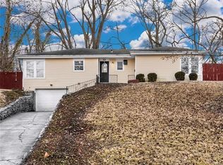 77 Glenview Dr, Belleville, IL