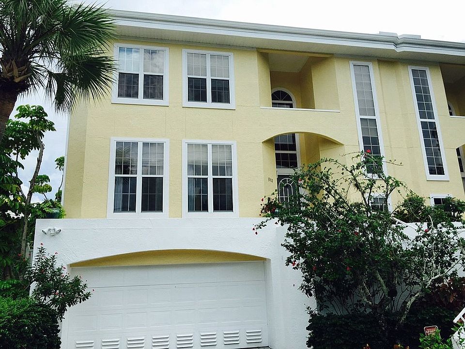 1st image of 3902 Somerset Dr