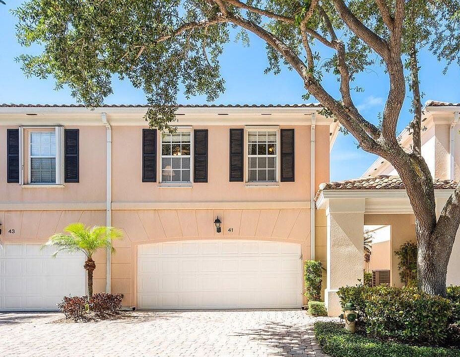 1st image of 41 Live Oak Cir