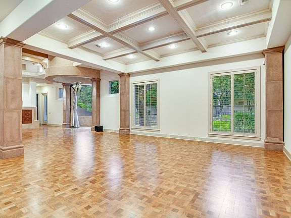 5th image of 3 Clubhouse Grn