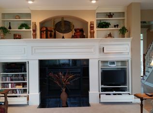 4575 Houck Dr, Pleasant Hill, IA 50327