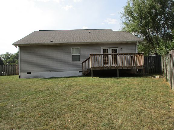 4th image of 1518 Banyan Ln