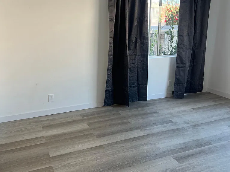 5139 Maplewood Ave #103 — Photo 18