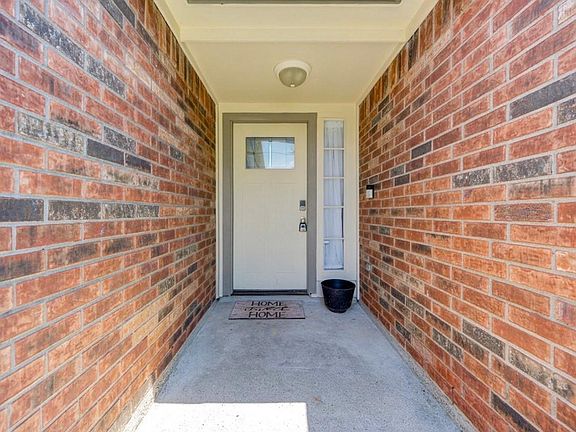 5th image of 4130 Donalbain Dr