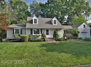 549 Elizabeth Ave, River Vale, NJ 07675