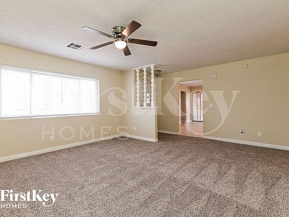 3rd image of 240 Palo Verde Dr
