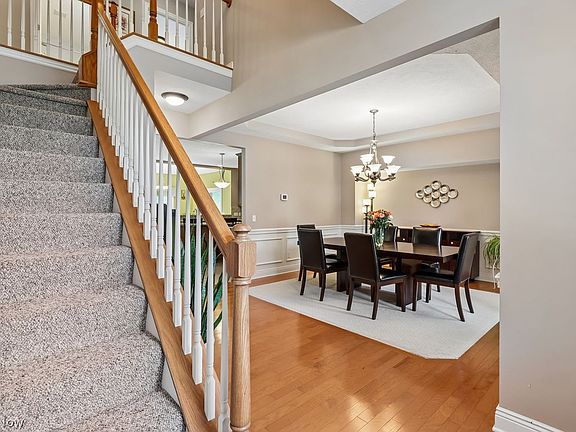 2nd image of 8295 Hemingway Ln