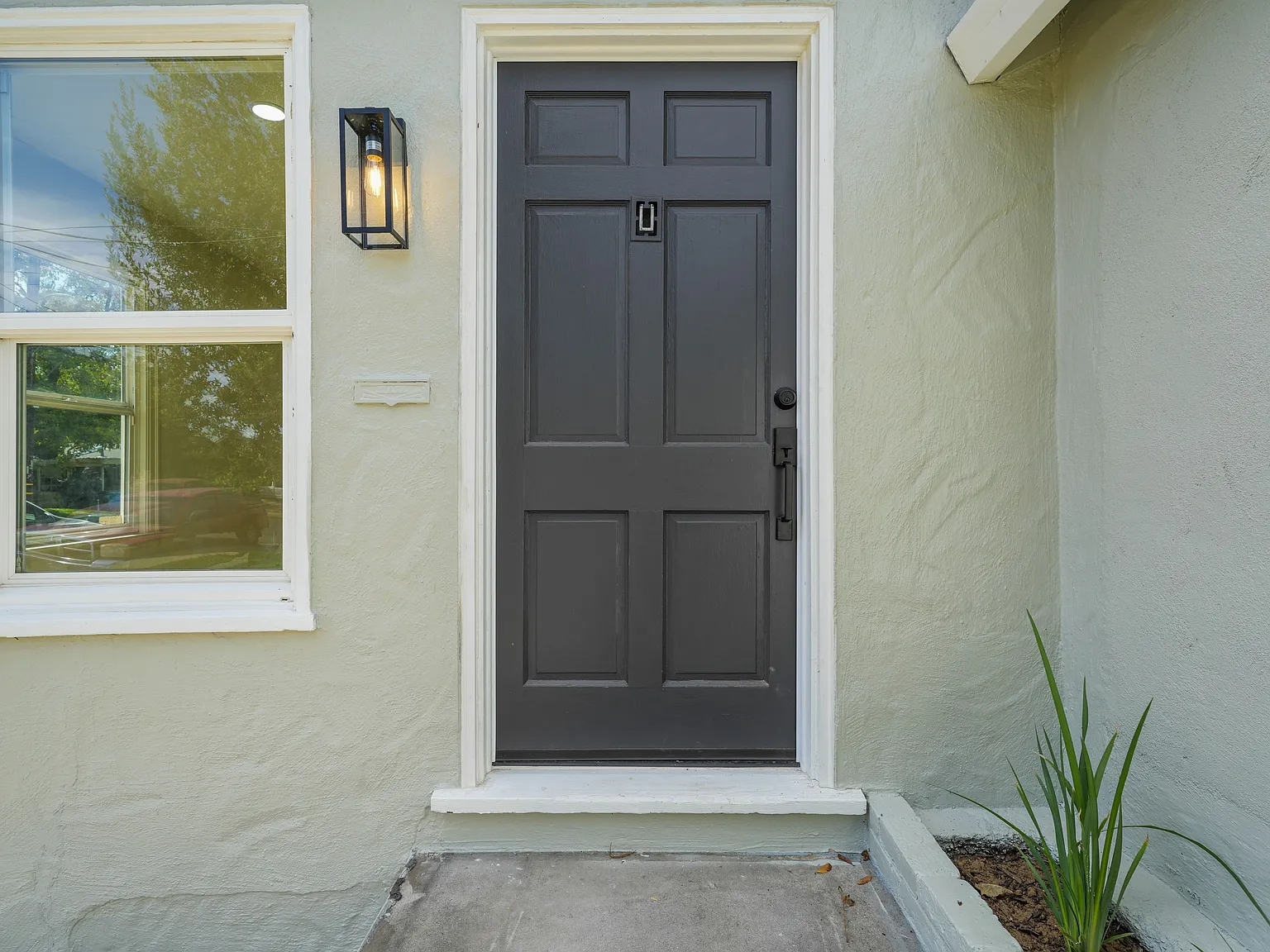 4 bed, 1100 sqft, $2,700 — Photo 4