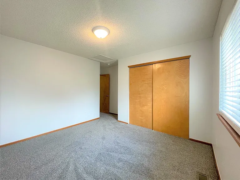 5006 Bittercreek Dr — Photo 11