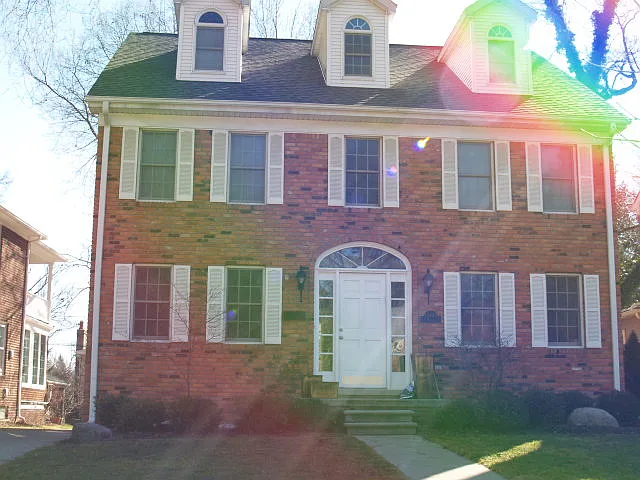 13105 Vernon Ave photo 1
