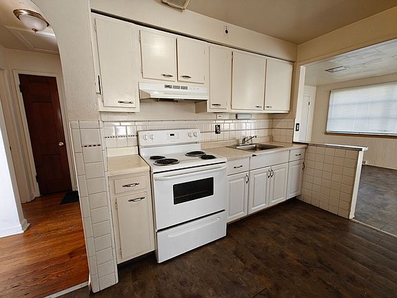 4th image of 8107 Myrick St