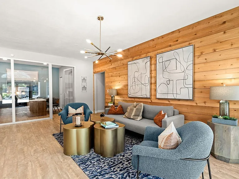 Avana Chestnut Hills — Photo 16