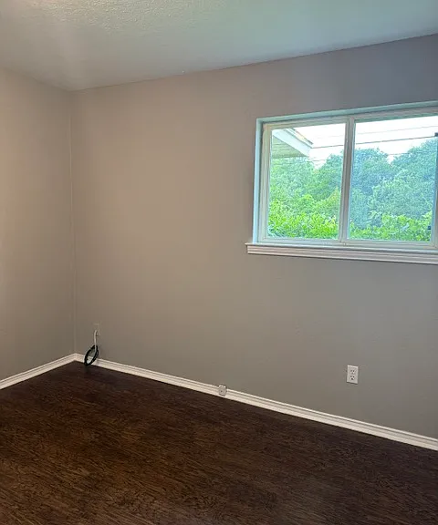 558 Power Dr — Photo 11