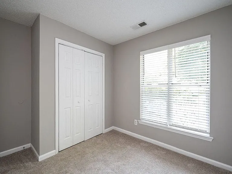 Willow Bend Apartments — Photo 5